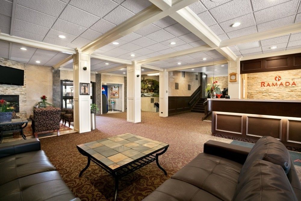 Chinook Motel 레스브리지 외부 사진